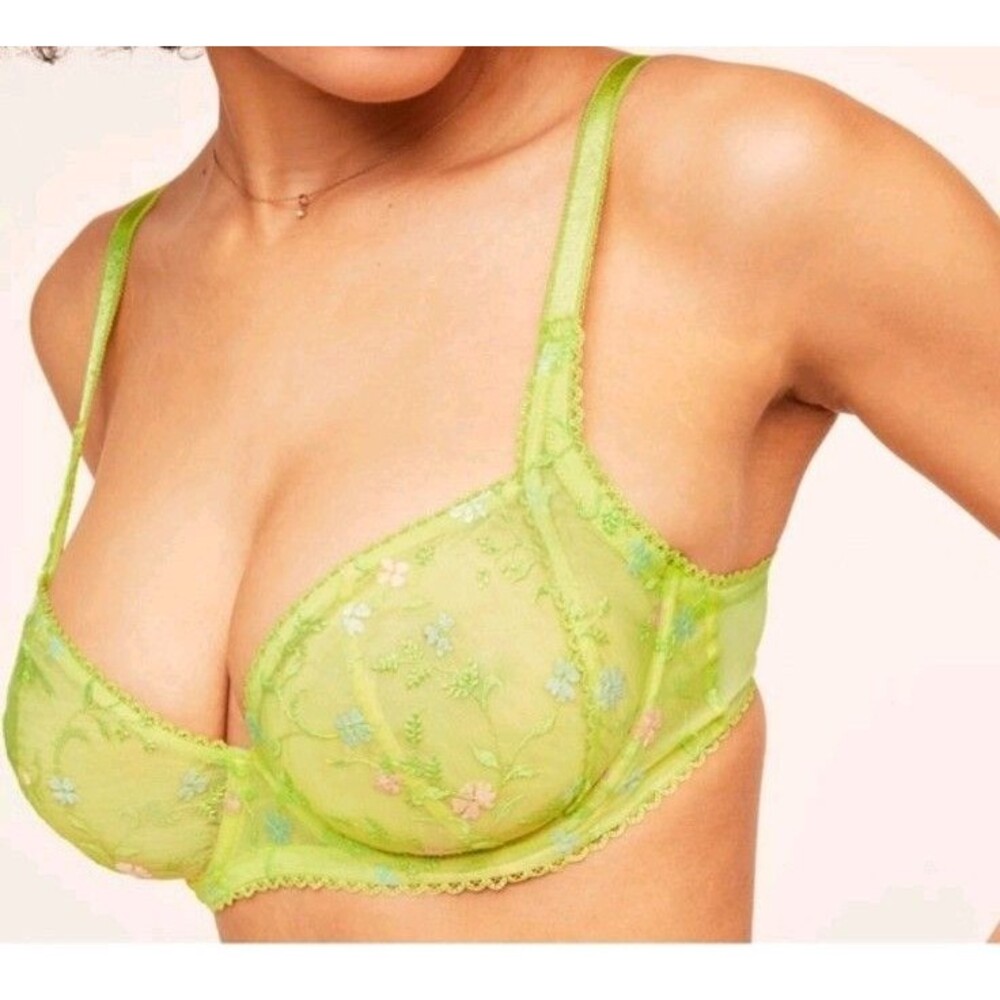 Adore Me Women's Floral Bra Size 36A